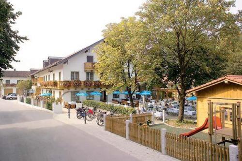 Gasthof & Hotel Jaegerwirt Aufhofen Exterior photo