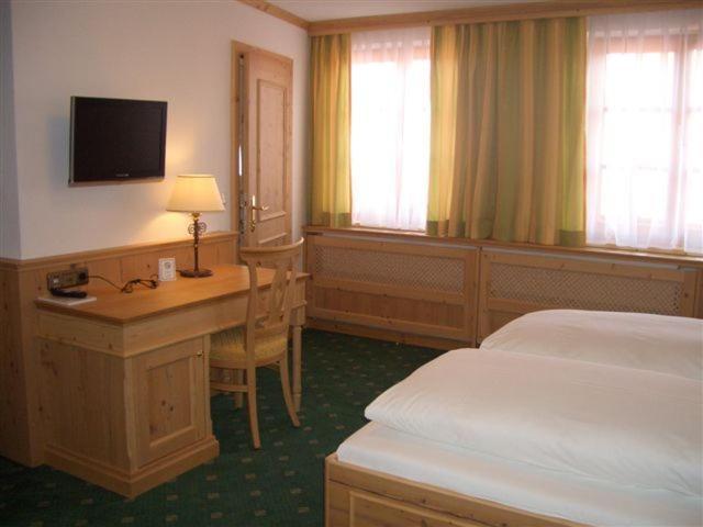 Gasthof & Hotel Jaegerwirt Aufhofen Room photo